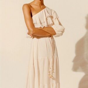 Elegant Cream Maxi Dress